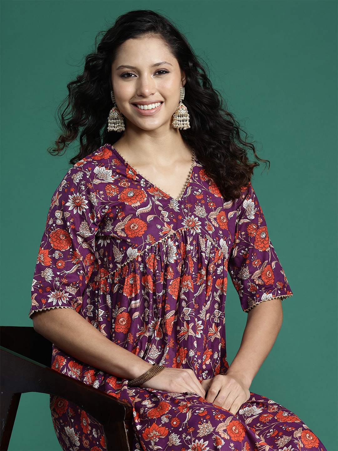 

Sangria Floral Printed Gotta Patti Kurta, Purple