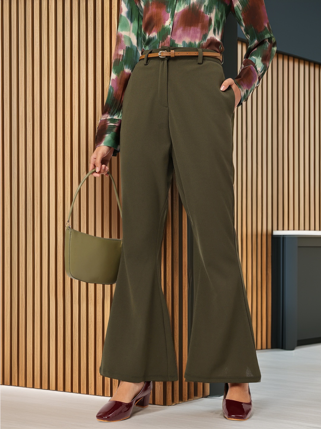 DressBerry Women Flared Trousers, Olive