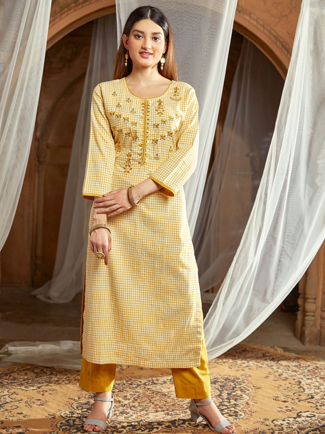 

WOMEN PLUS Women Thread Work Handloom Kurta, Yellow