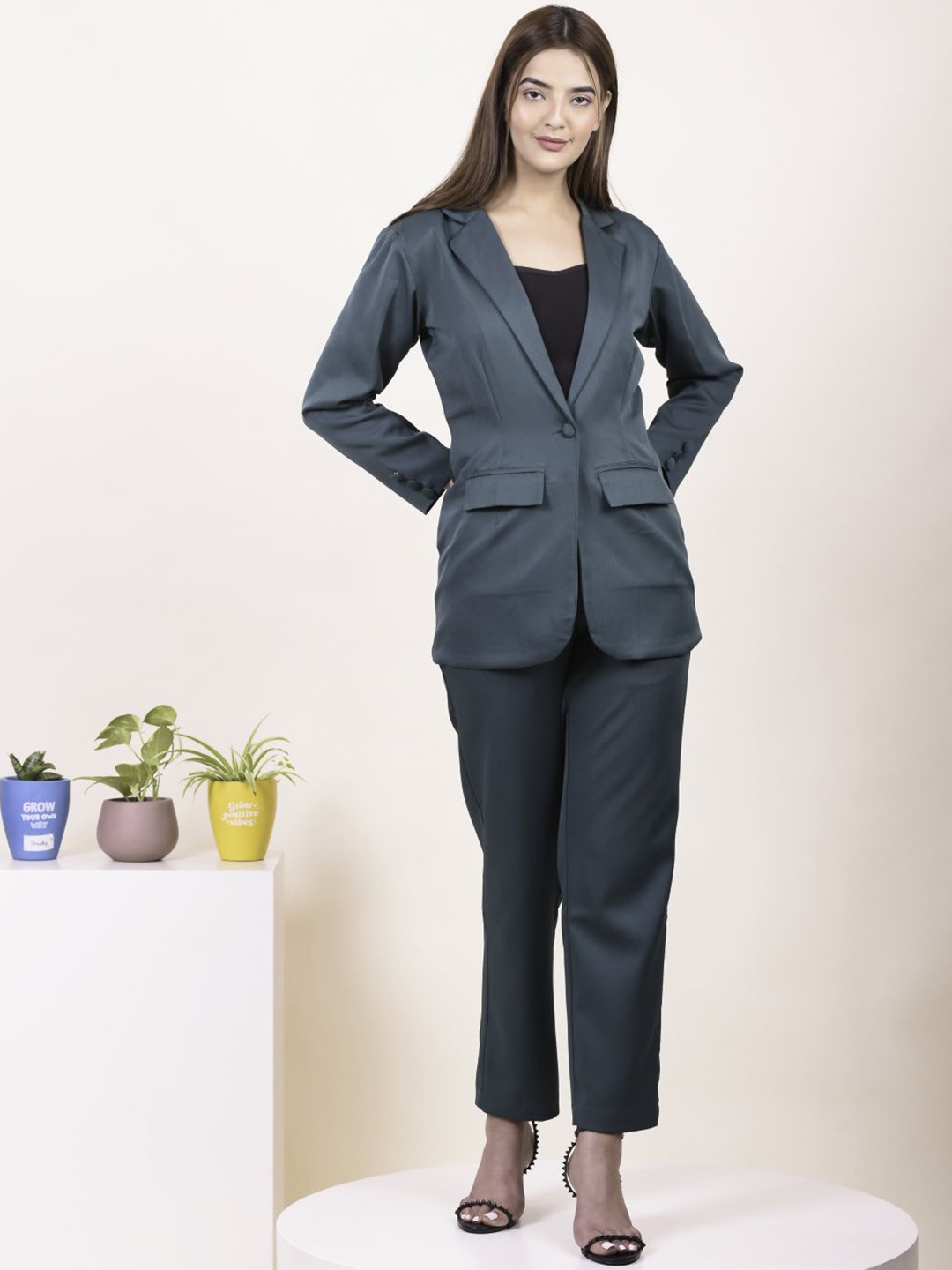 

Womenue Long Sleeves Blazer With Trousers, Green