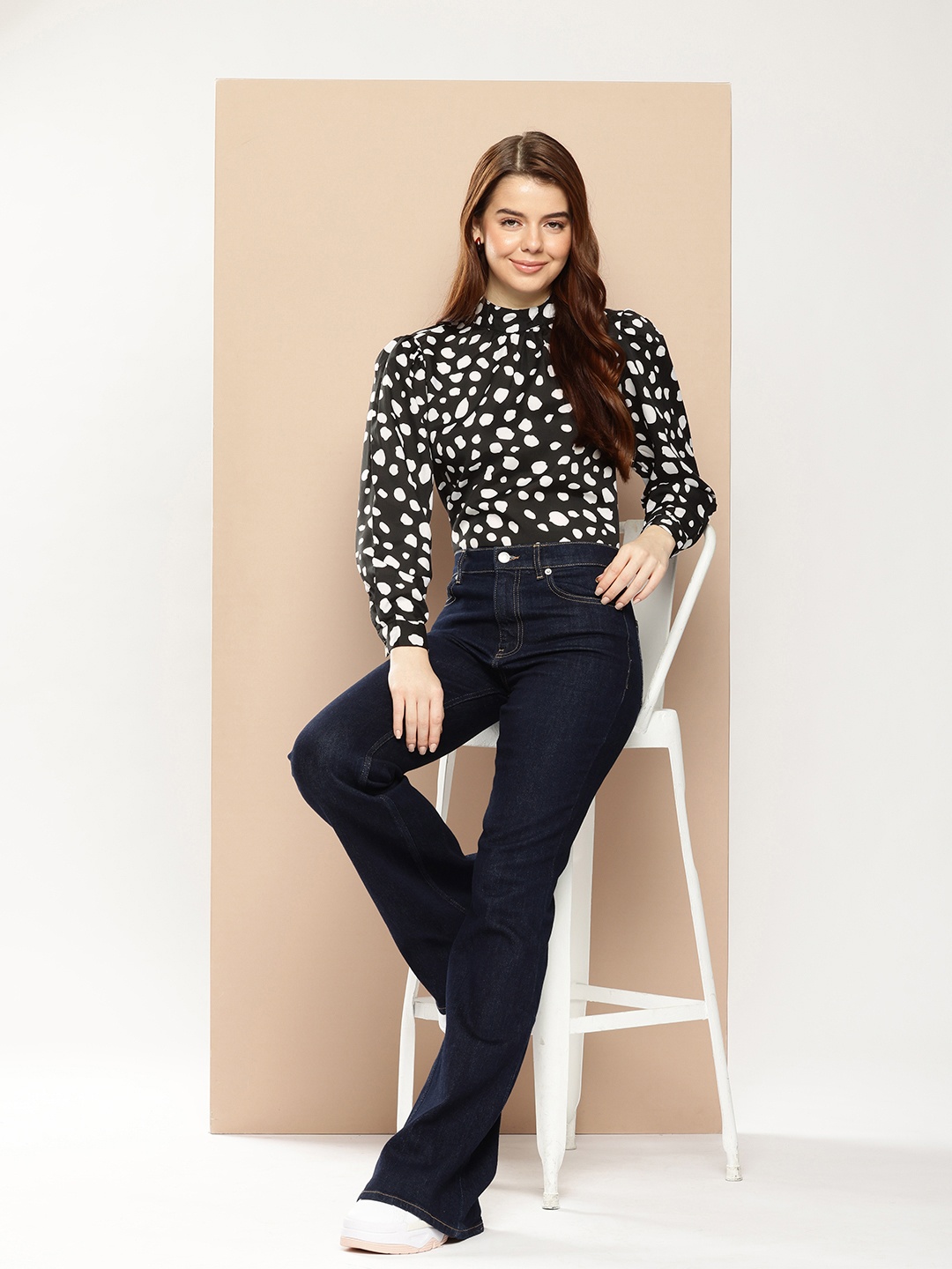 

encore by INVICTUS Geometric Printed Top, Black