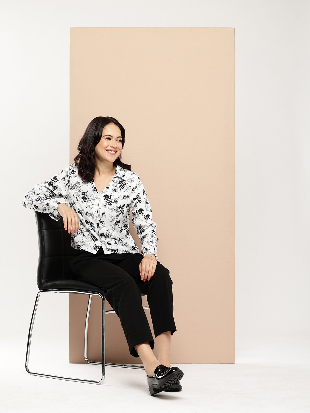 

encore by INVICTUS Opaque Floral Printed Casual Shirt, White