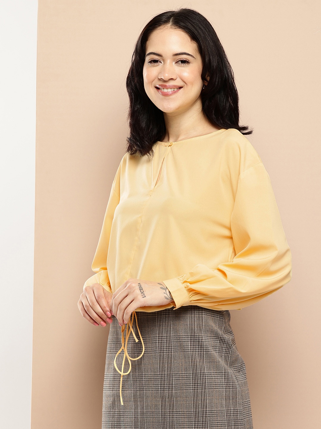 

encore by INVICTUS Long Sleeves Keyhole Neck Top, Yellow