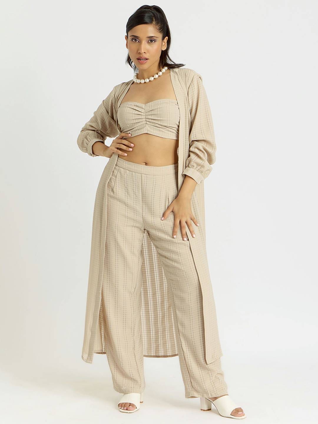

Alaya By Stage3 Cairo Self Design Tube Top With Trousers & Shrug, Off white