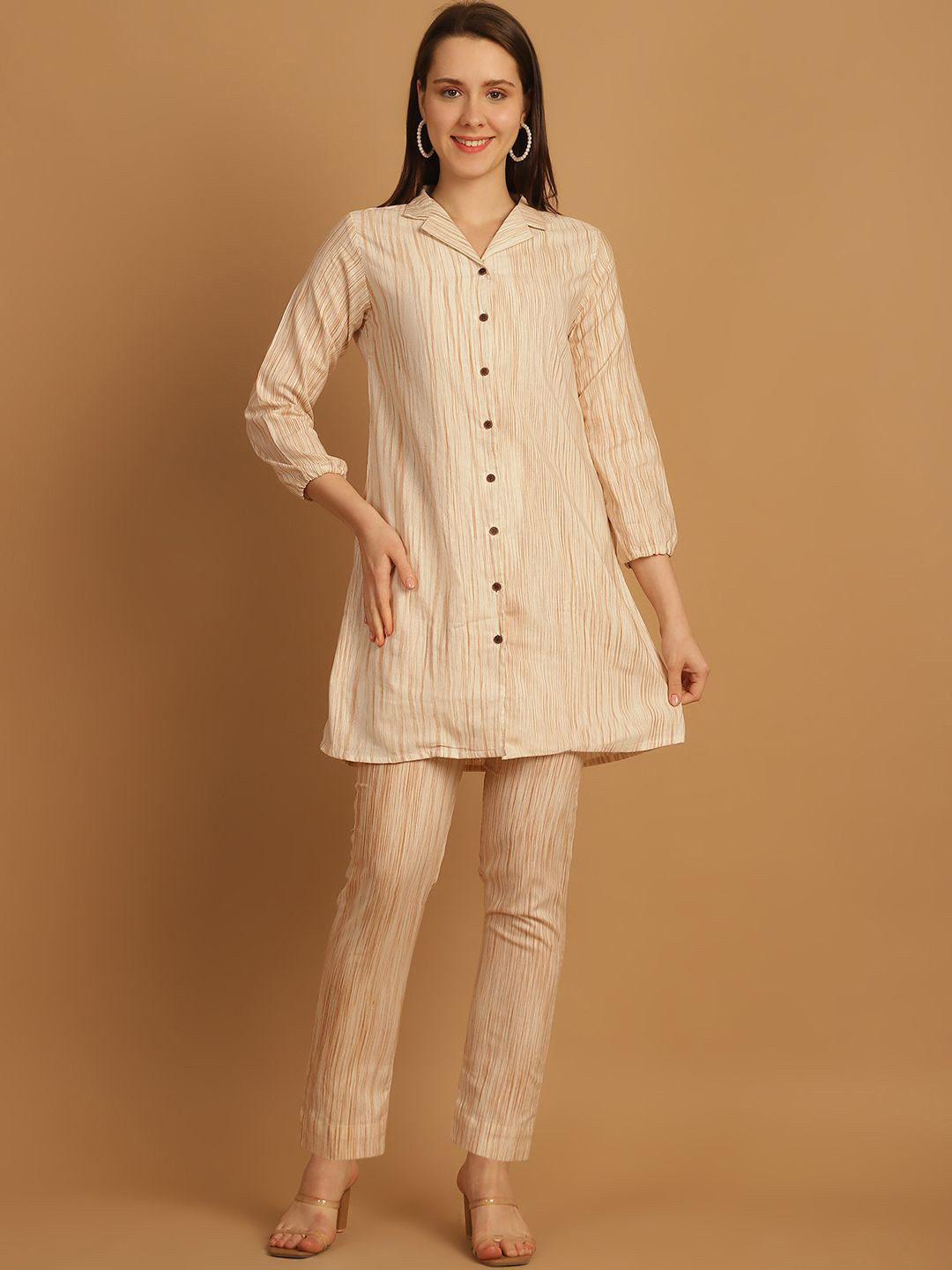 

Enchanted Drapes Regular Pure Cotton Kurti & Trousers, Off white