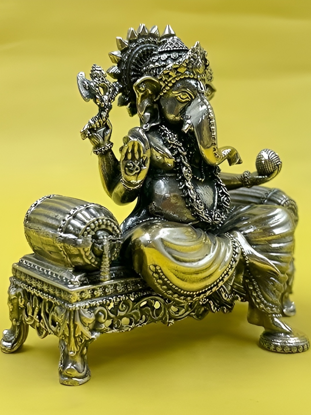 

Aura Gold-Toned Lord Ganesha Brass Idol Showpiece