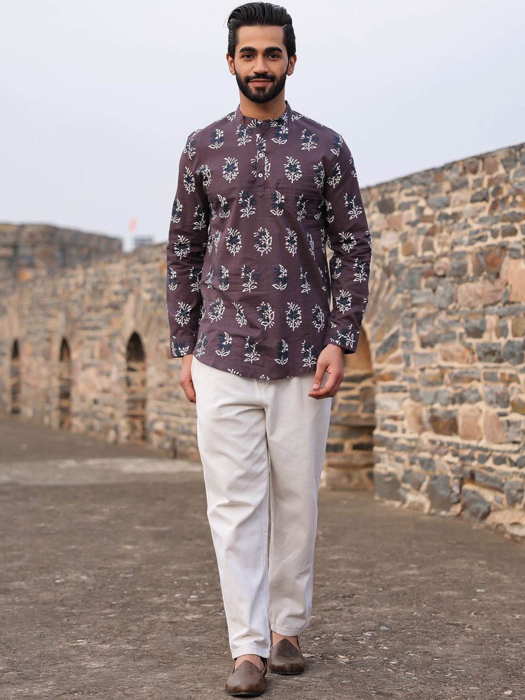 

SANSKRUTIHOMES Mandarin Collar Floral Printed Summer Sheers Cotton Short Kurta, Grey