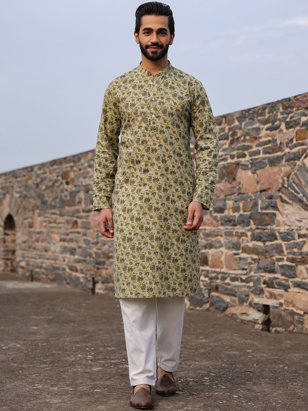 

SANSKRUTIHOMES Mandarin Collar Printed Summer Sheers Kurta, Green