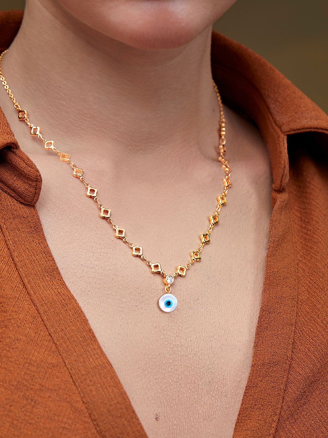 

MINUTIAE Gold-Plated Stones-Studded Pendant Necklace With Chain