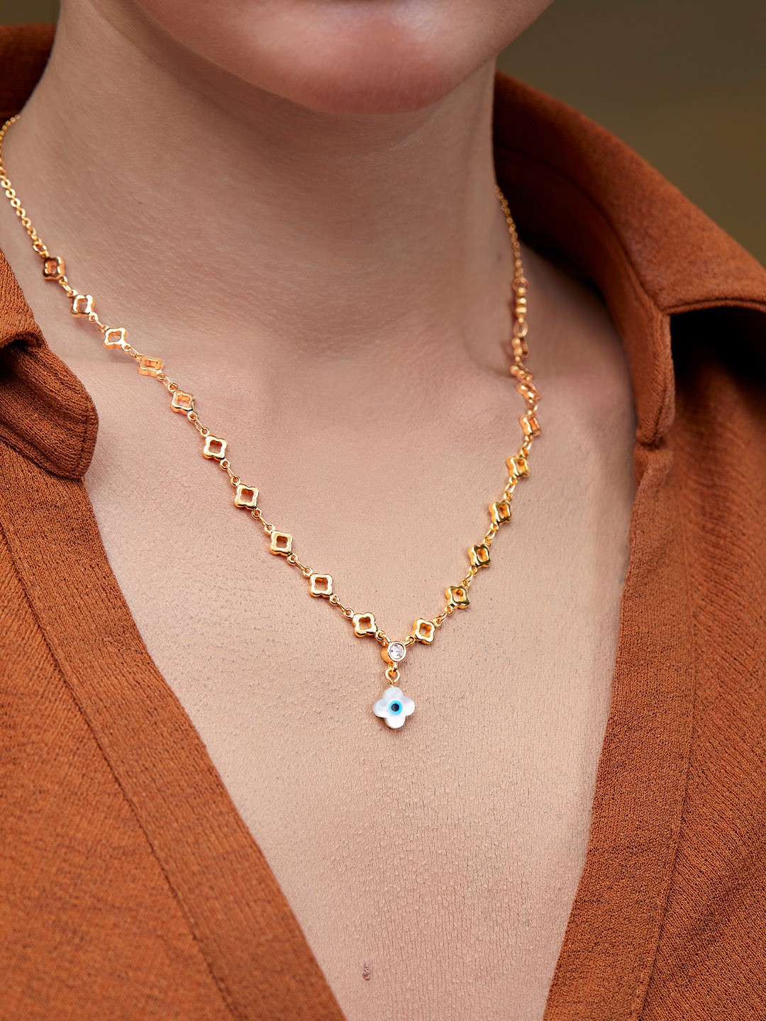 

MINUTIAE Gold-Plated Stones-Studded Pendant Necklace With Chain