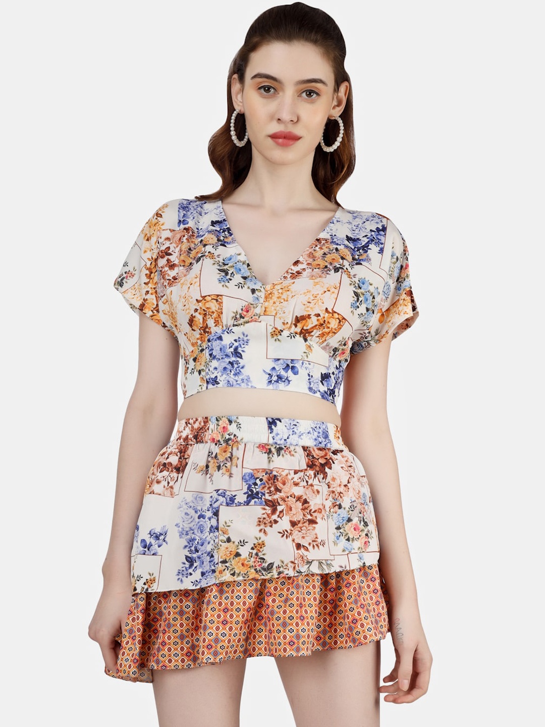 

Sukshat Floral Printed Flared Flared Mini Skirts, White