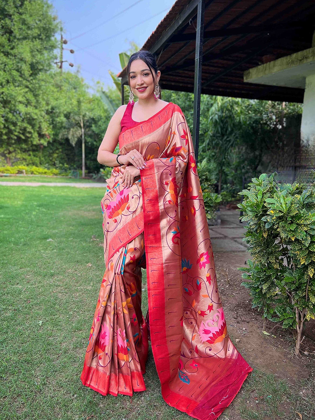 

DEVATITHI Woven Design Zari Paithani Saree, Maroon