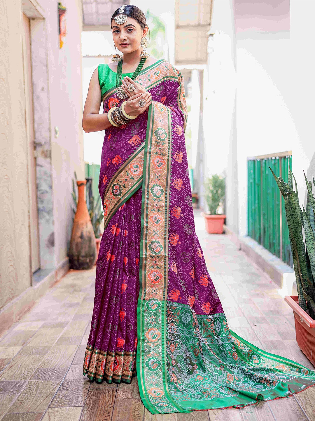 

DEVATITHI Woven Design Zari Patola Saree, Purple