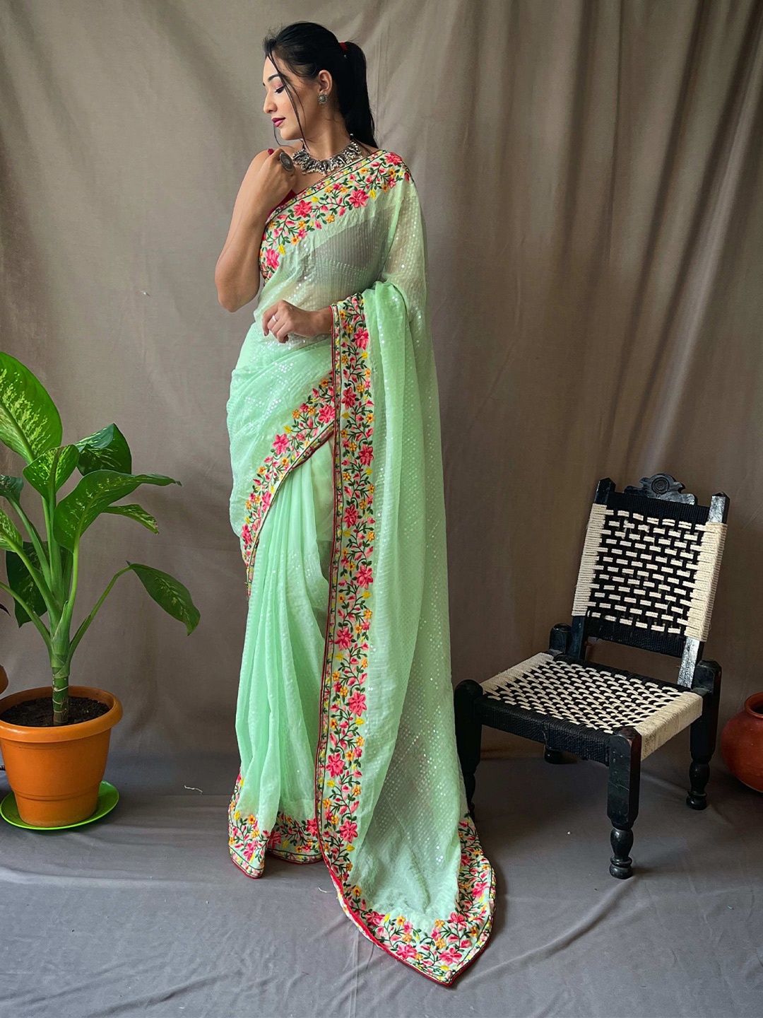 

DEVATITHI Embellished Embroidered Pure Georgette Saree, Lime green