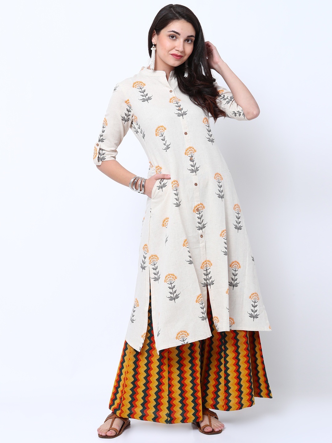 

Vishudh Women White & Grey Solid A-Line Kurta