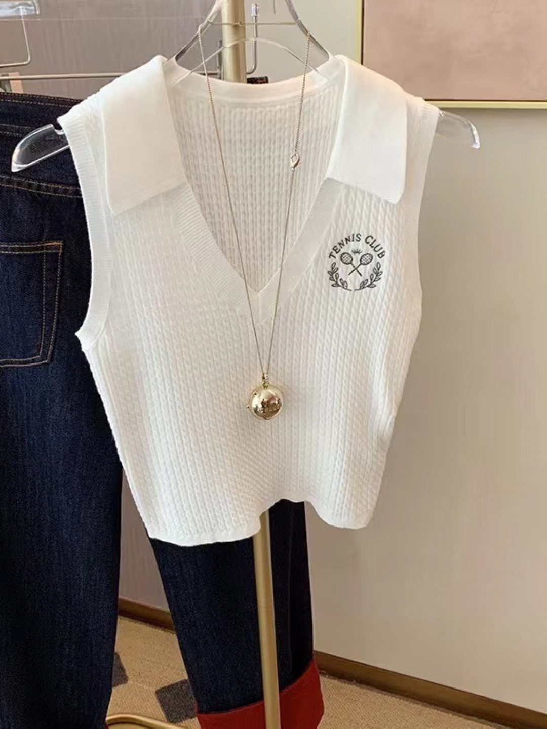 

StyleCast Shirt Collar Sleeveless Crop Top, Cream