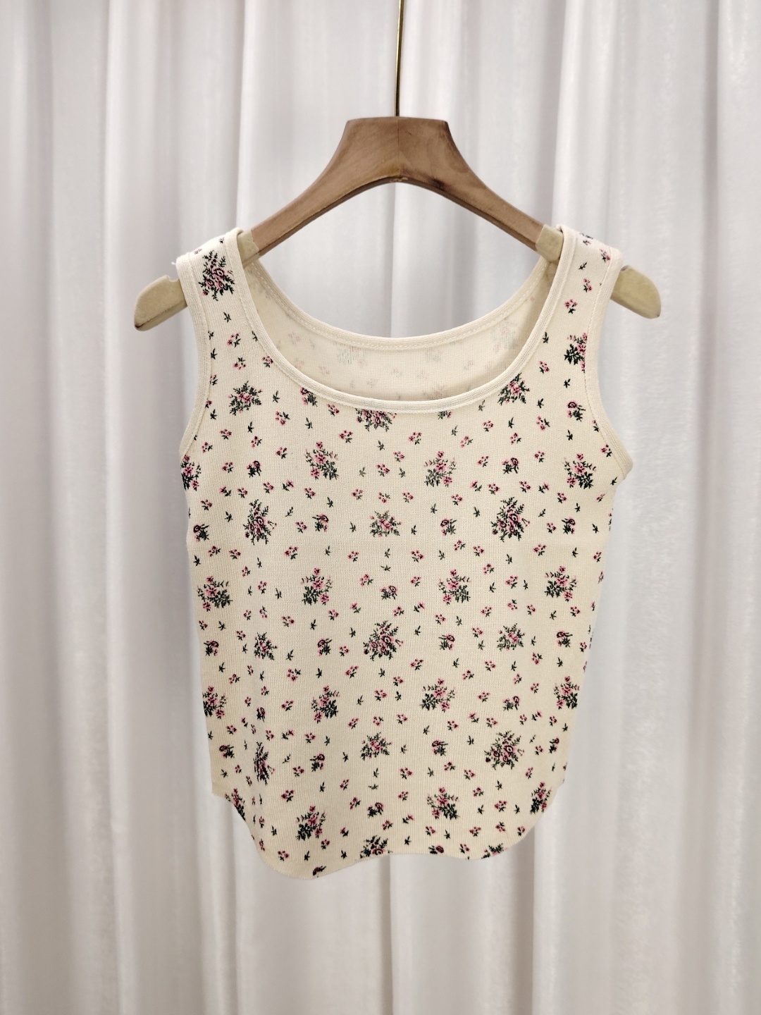 

StyleCast Girls Floral Printed Round Neck Sleeveless Top, Cream