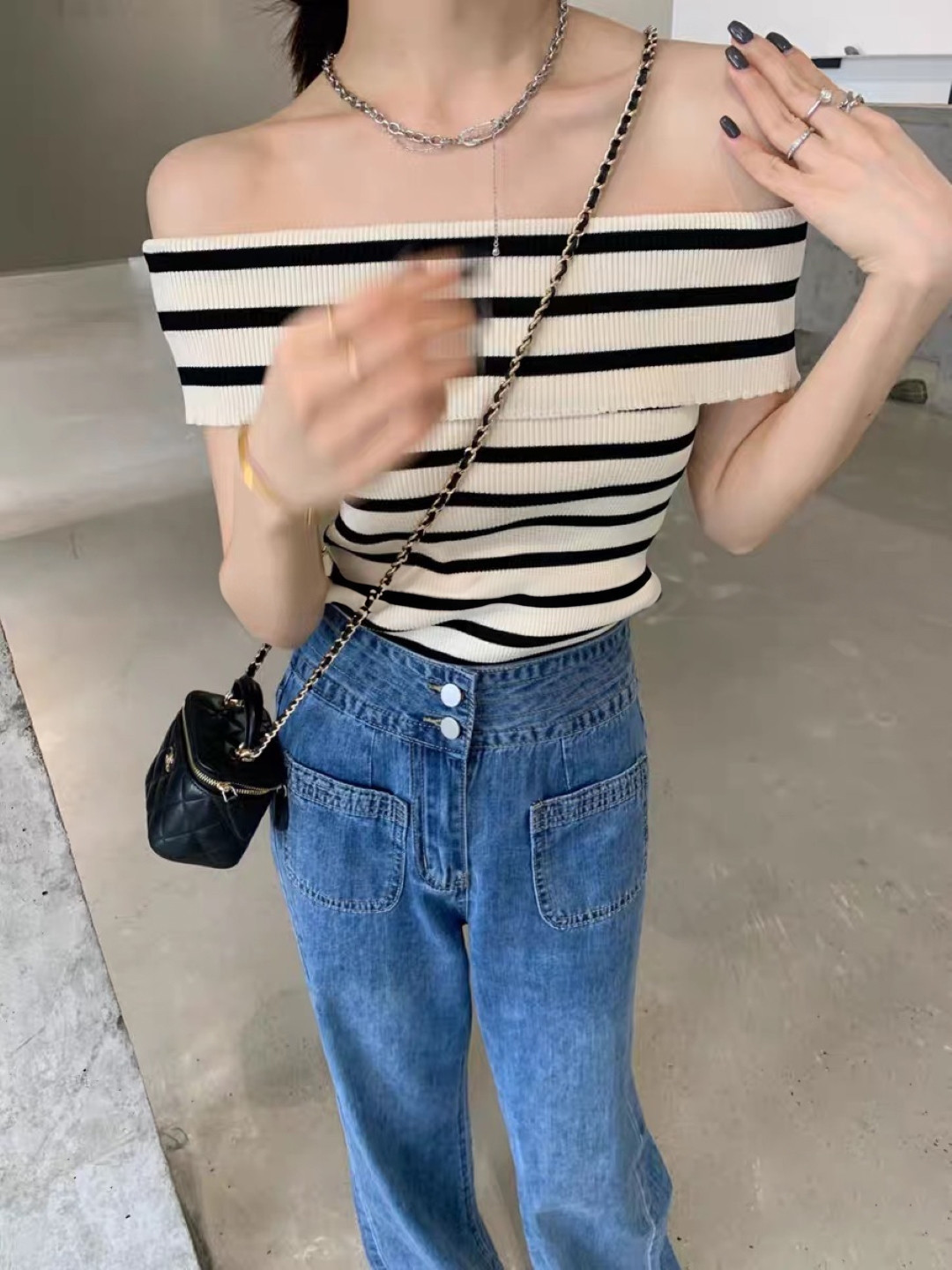 

StyleCast Girls White Horizontal Stripes Off-Shoulder Bardot Top