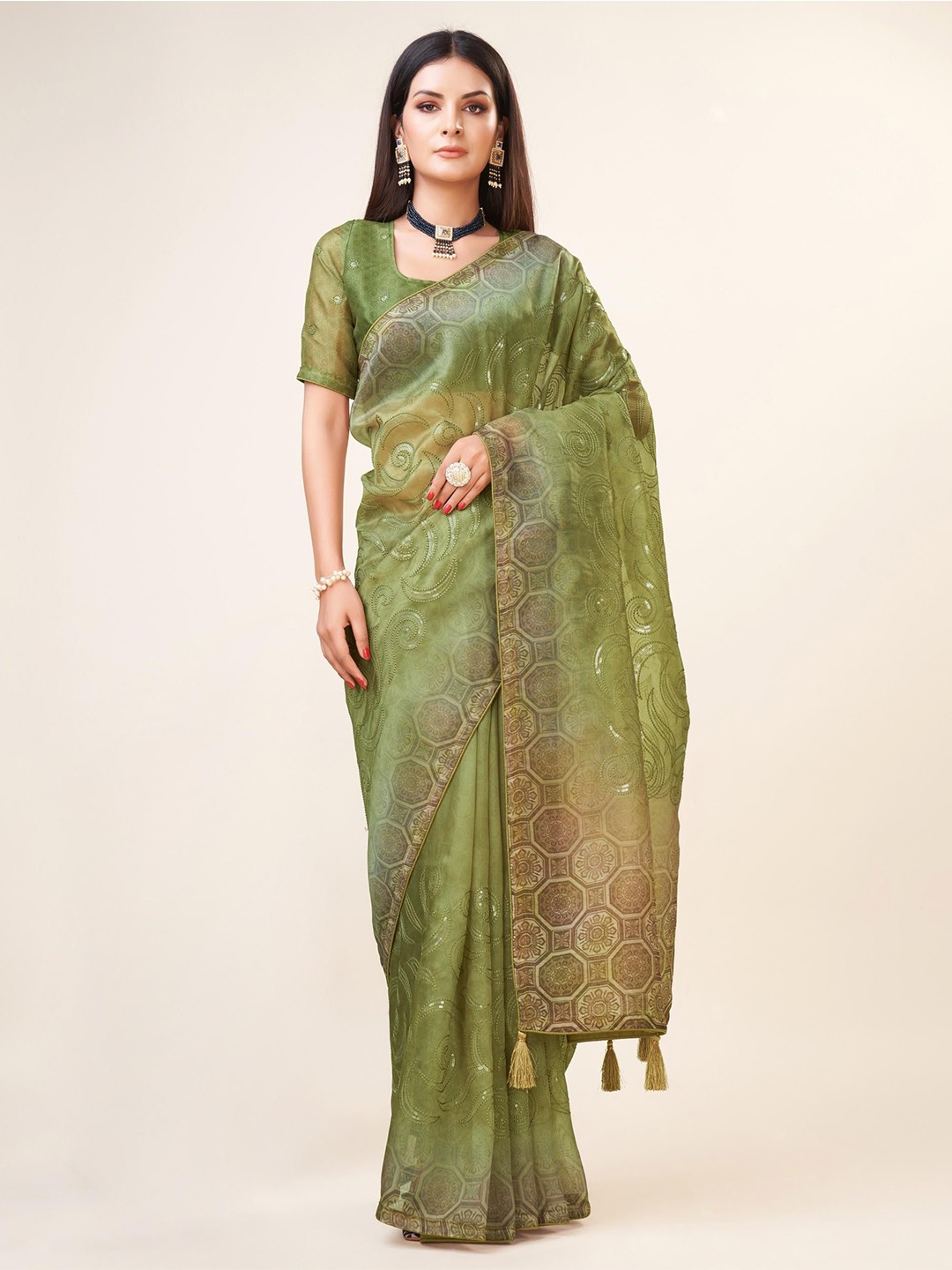 

Trendmalls Embellished Sequinned Organza Saree, Green