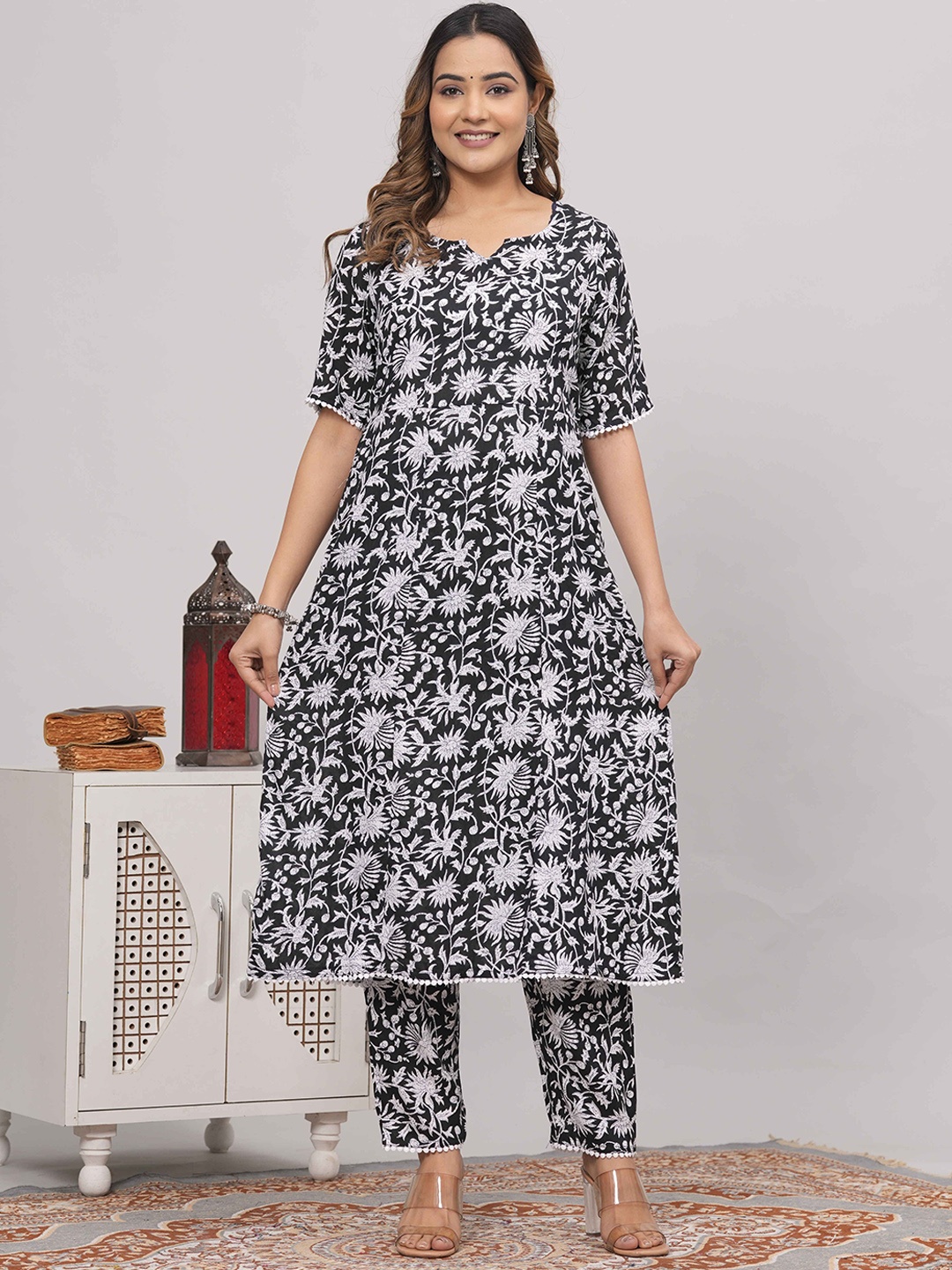 

BAESD Floral Printed Panelled A-Line Kurta With Palazzo, Black