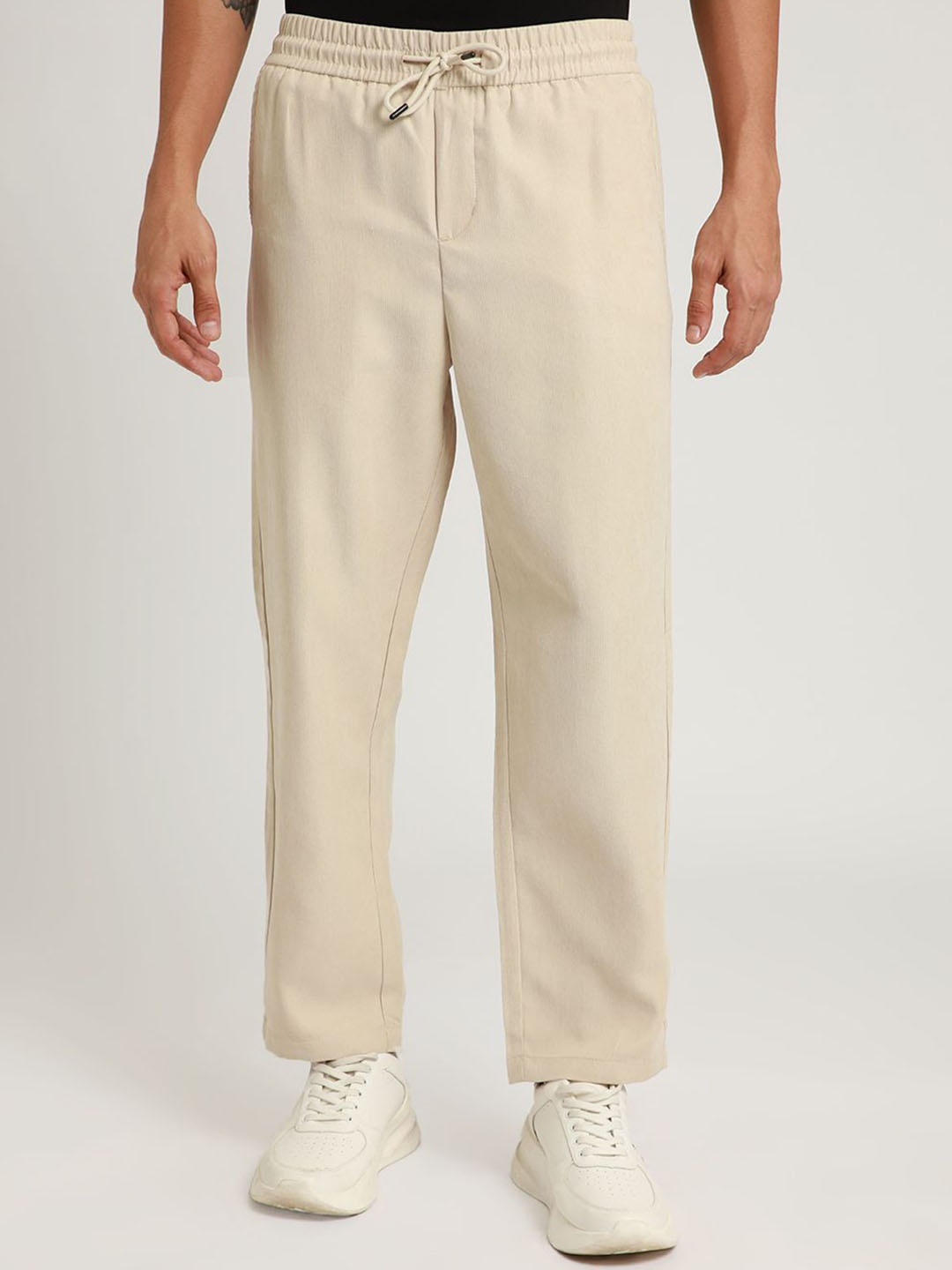 Banana Club Men Relaxed Mid-Rise Corduroy Weave Trousers, Cream