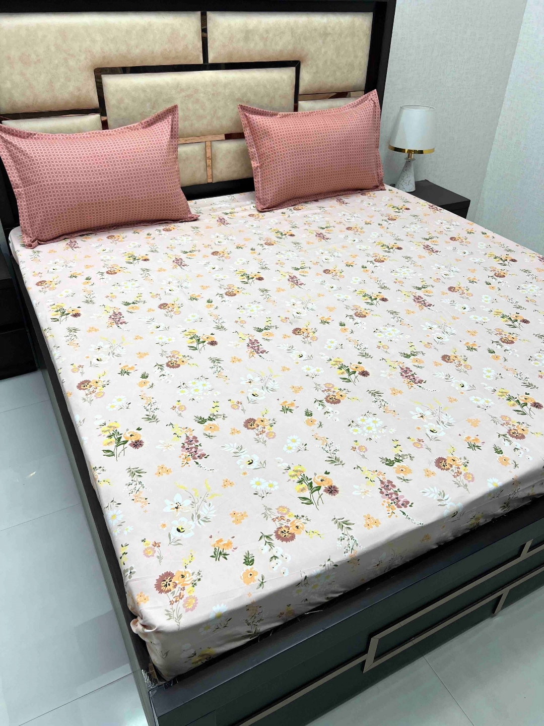 

Pure Decor Leisure Fur Pink & Yellow Floral 230 TC King Bedsheet With 2 Pillow Covers