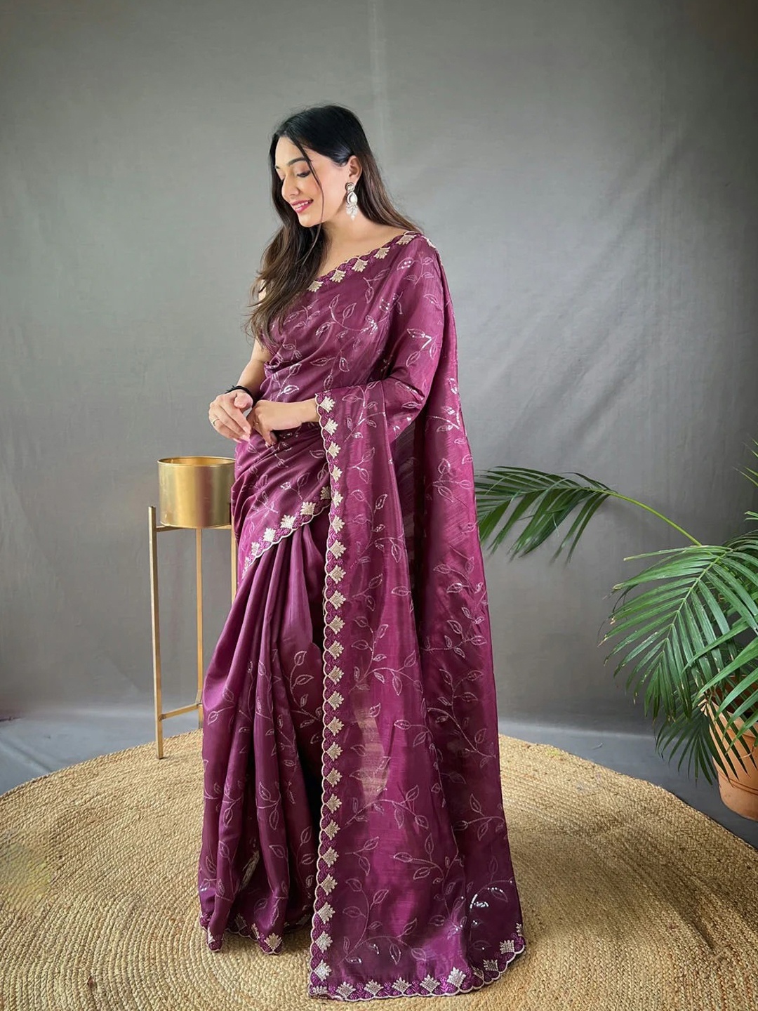 

Trendmalls Embellished Sequinned Heavy Work Saree, Purple