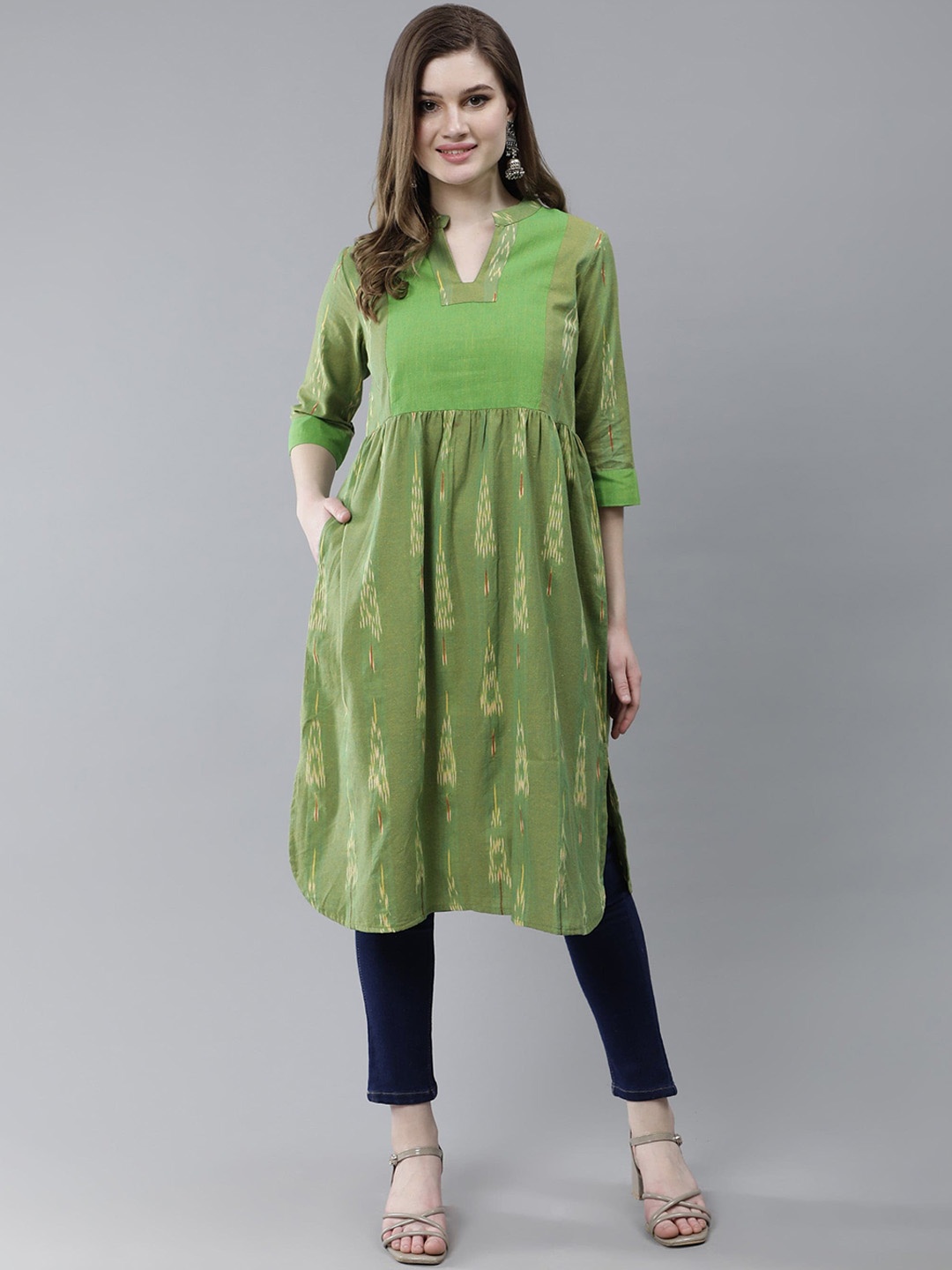 

Cot'N Soft Women Geometric Dyed Flared Sleeves Block Print Handloom Kurta, Green