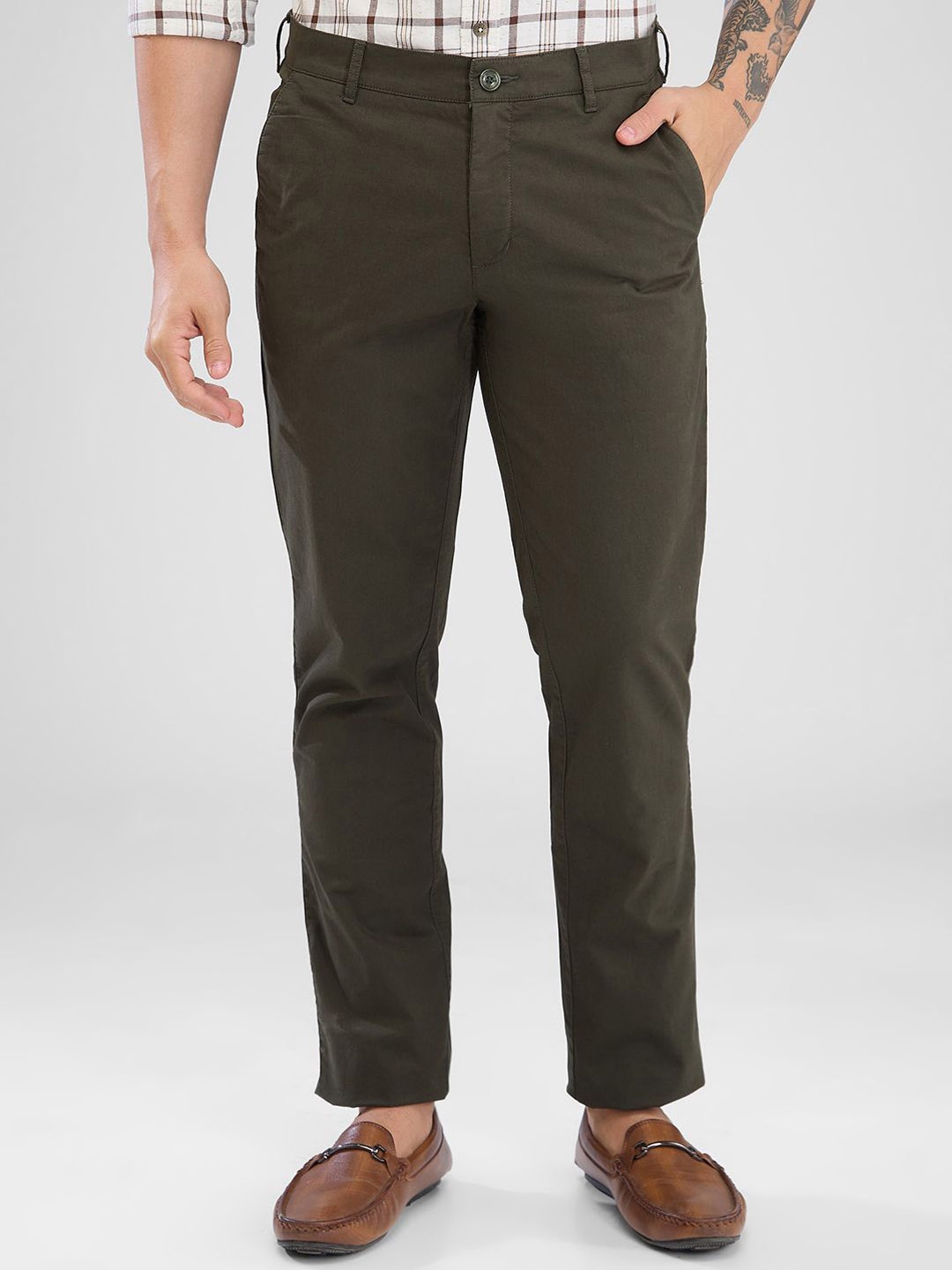 

ColorPlus Men Slim Fit Mid-Rise Trousers, Green