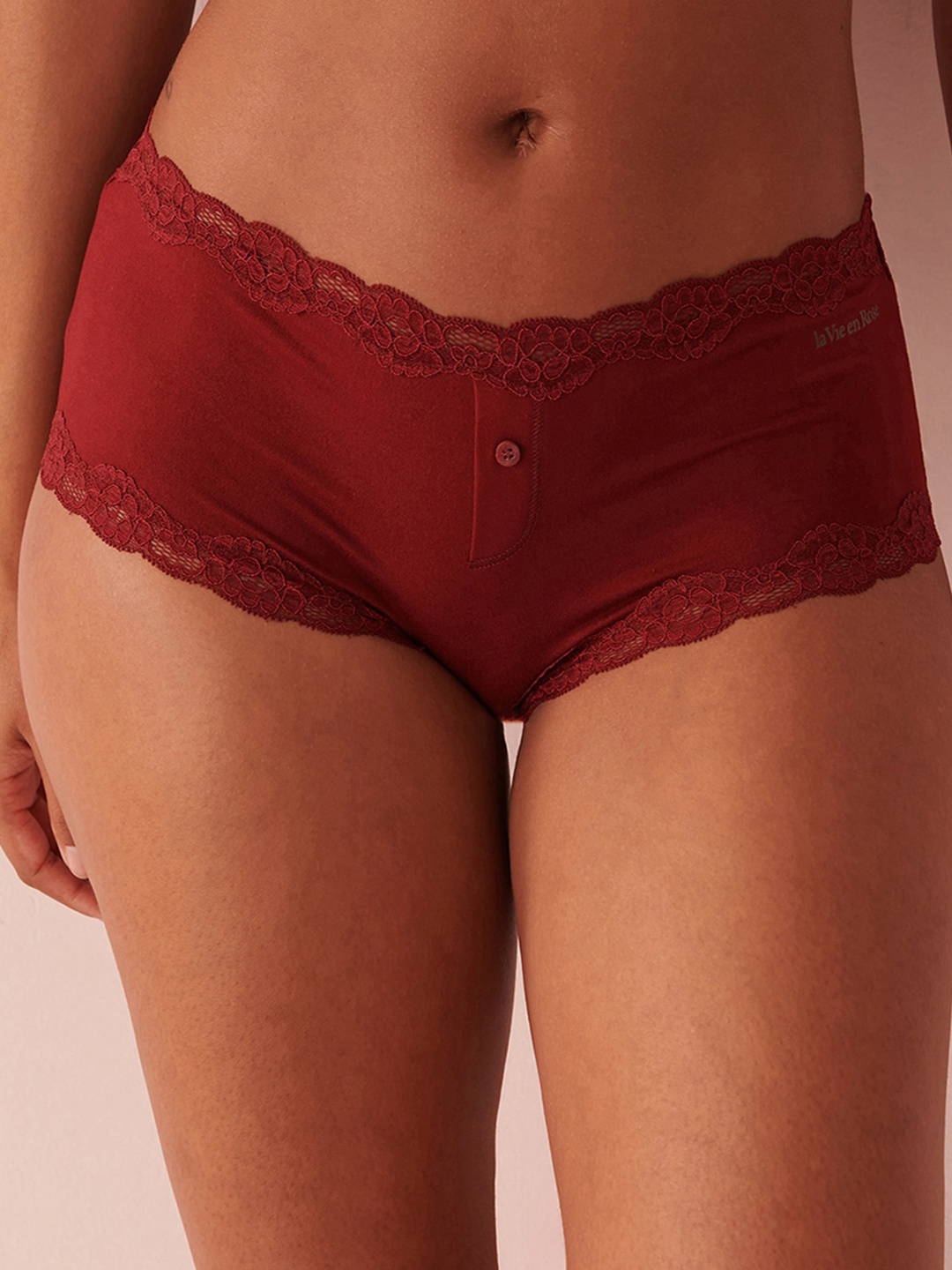 

La Vie en Rose Super Soft Lace Detailed Boyleg Briefs, Red