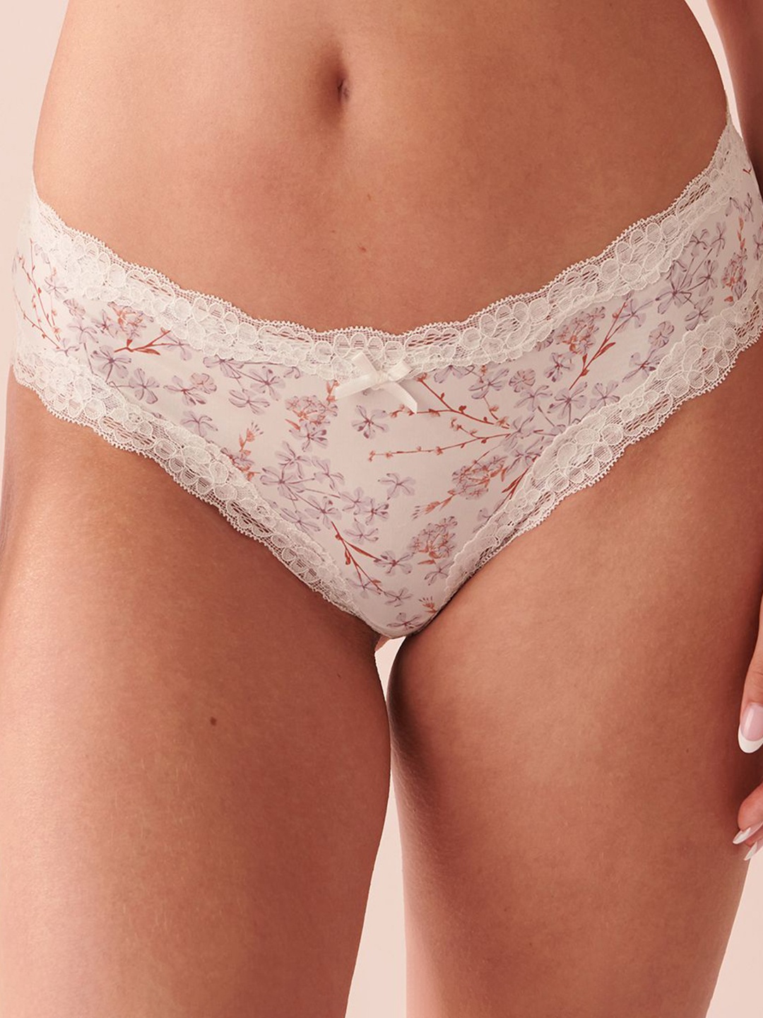 

La Vie en Rose Microfiber & Lace Trim Cheeky Briefs 20200375_P10272, White