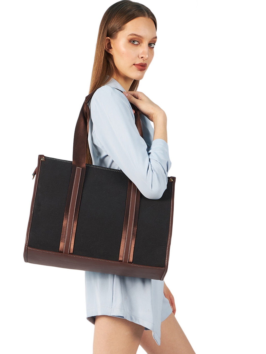 

MINI WESST Oversized Structured Tote Bag With Pouch, Black