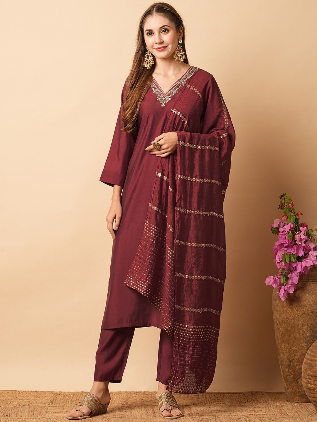 

FASHOR Regular Thread Work Kurta with Trousers & Dupatta, Maroon