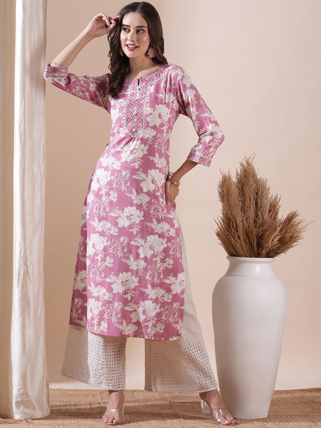 

FASHOR Floral Printed Zari Embroidered Kurta, Pink