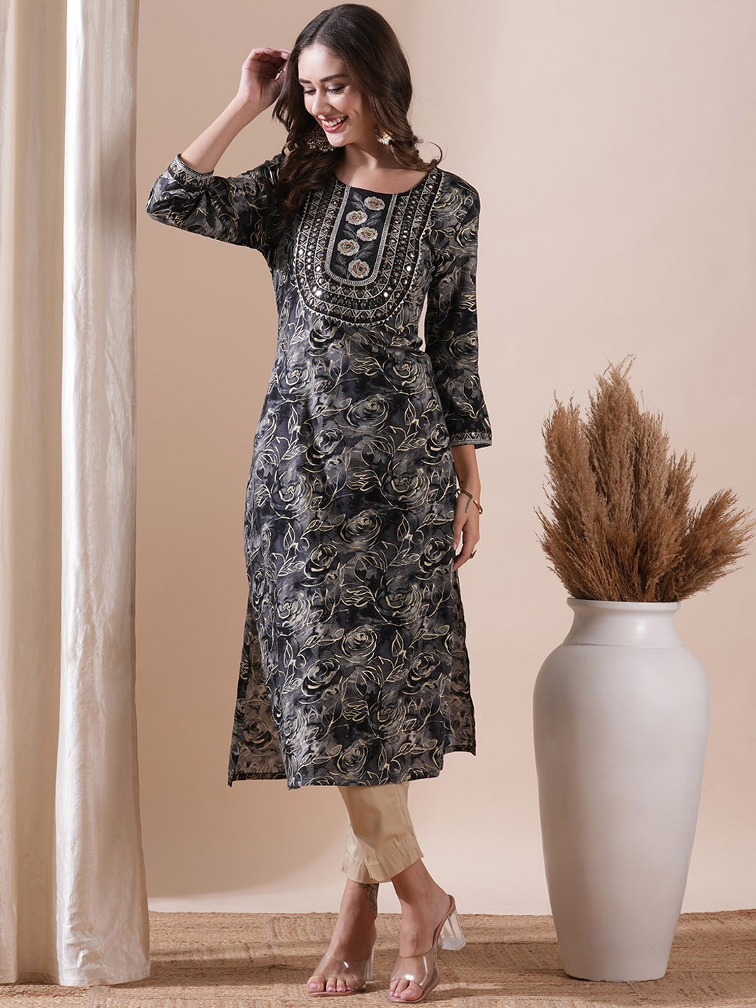 

FASHOR Floral Printed Zari Embroidered Kurta, Black