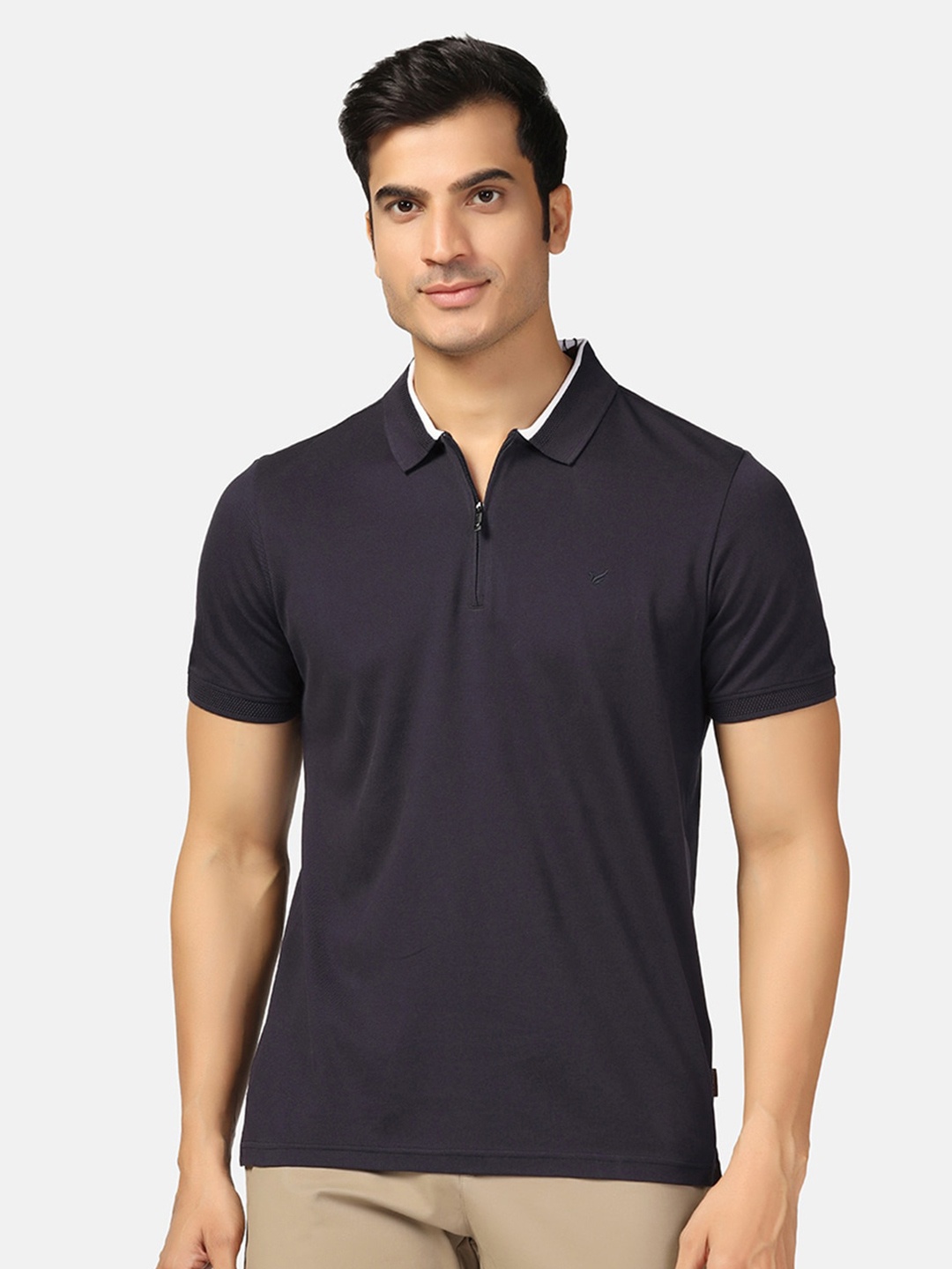 

Blackberrys Polo Collar Cotton Slim Fit T-shirt, Navy blue