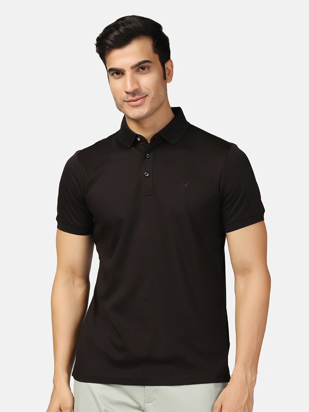 

Blackberrys Polo Collar Cotton Slim Fit T-shirt, Black