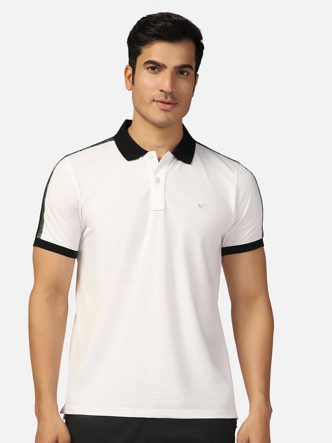 

Blackberrys Polo Collar Short Sleeves Cotton Slim Fit T-shirt, White