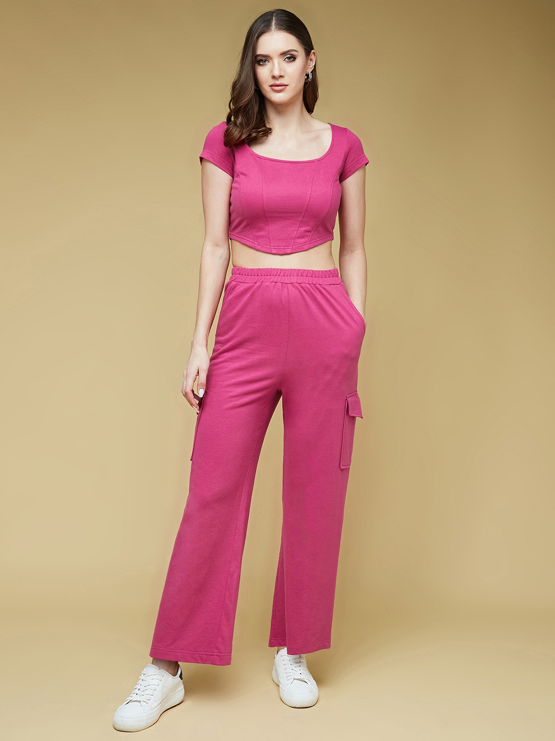 

Life With Pockets Round Neck Short Sleeves Casual Crop Top With Trousers, Pink