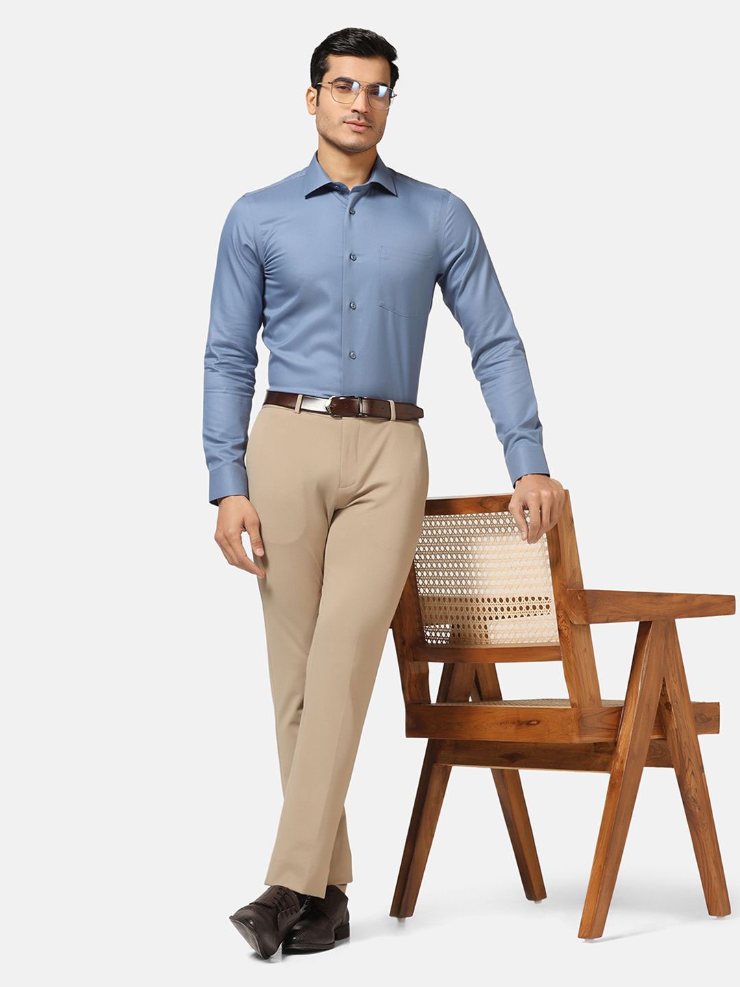 

Blackberrys Men's Blue Textured Formal Slim Fit Wrinkle-Resistant Shirt