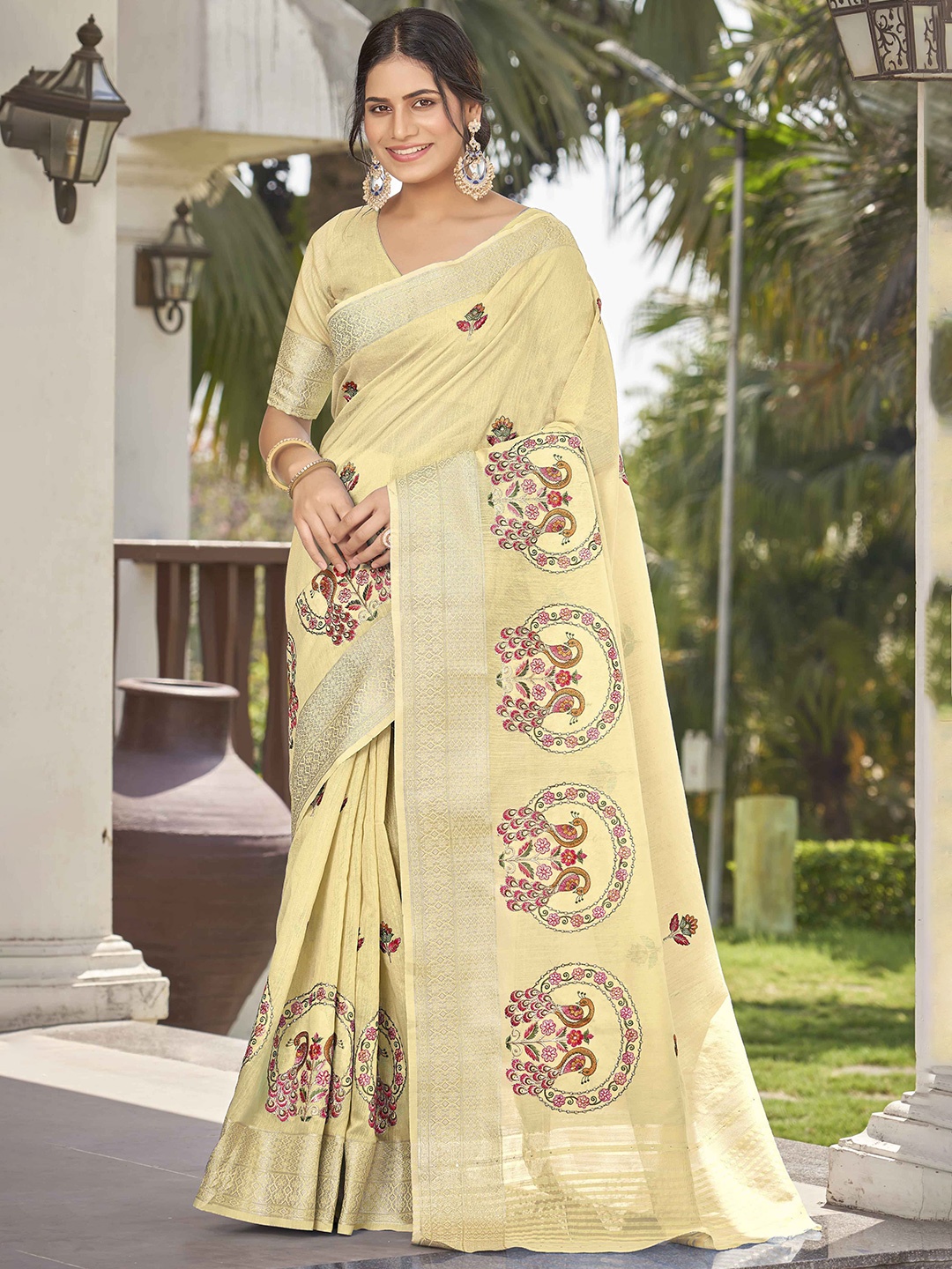 

MANOHARI Ethnic Motifs Printed Zari Jute Cotton Saree, Yellow