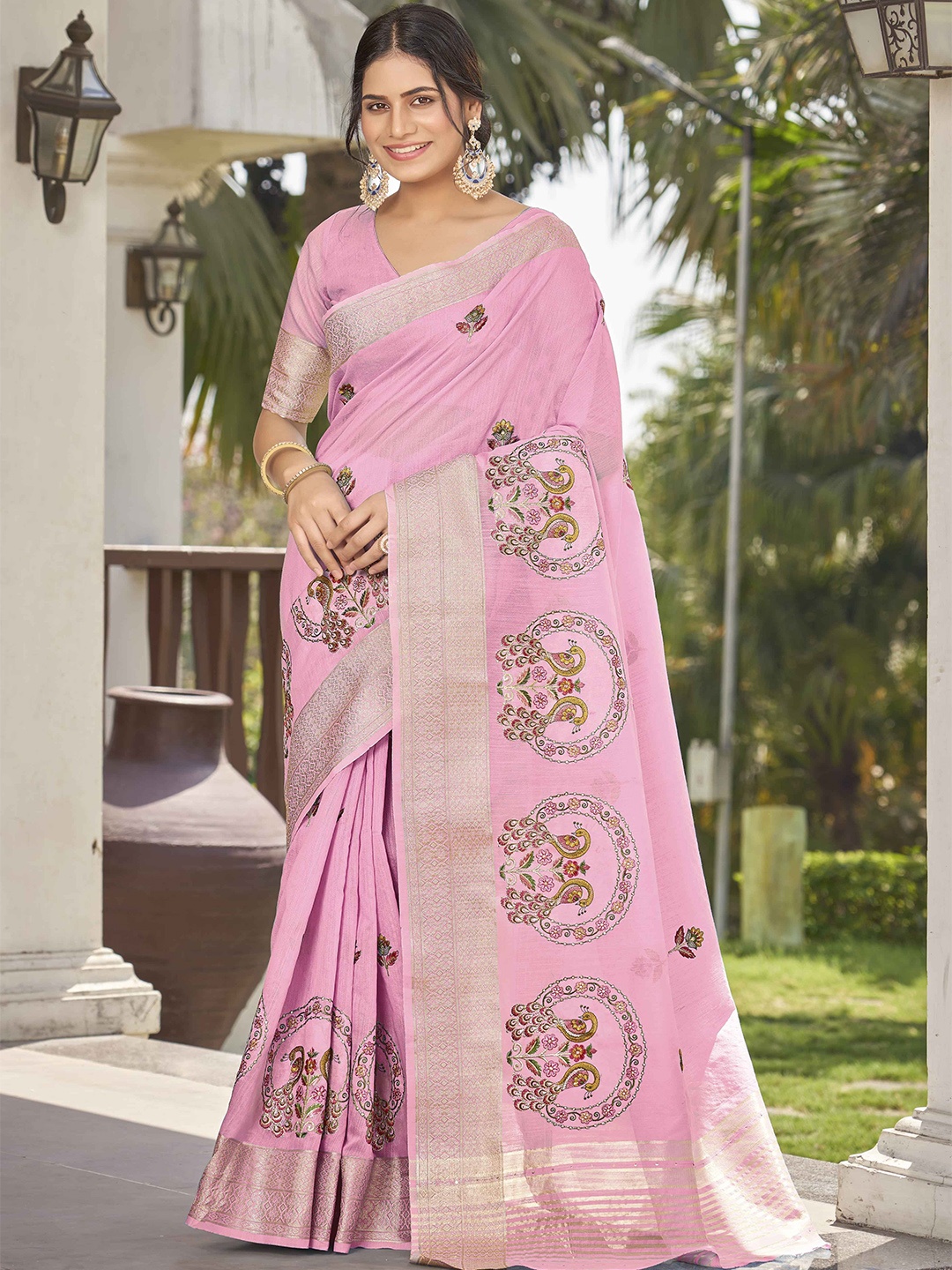 

MANOHARI Ethnic Motifs Zari Saree, Pink
