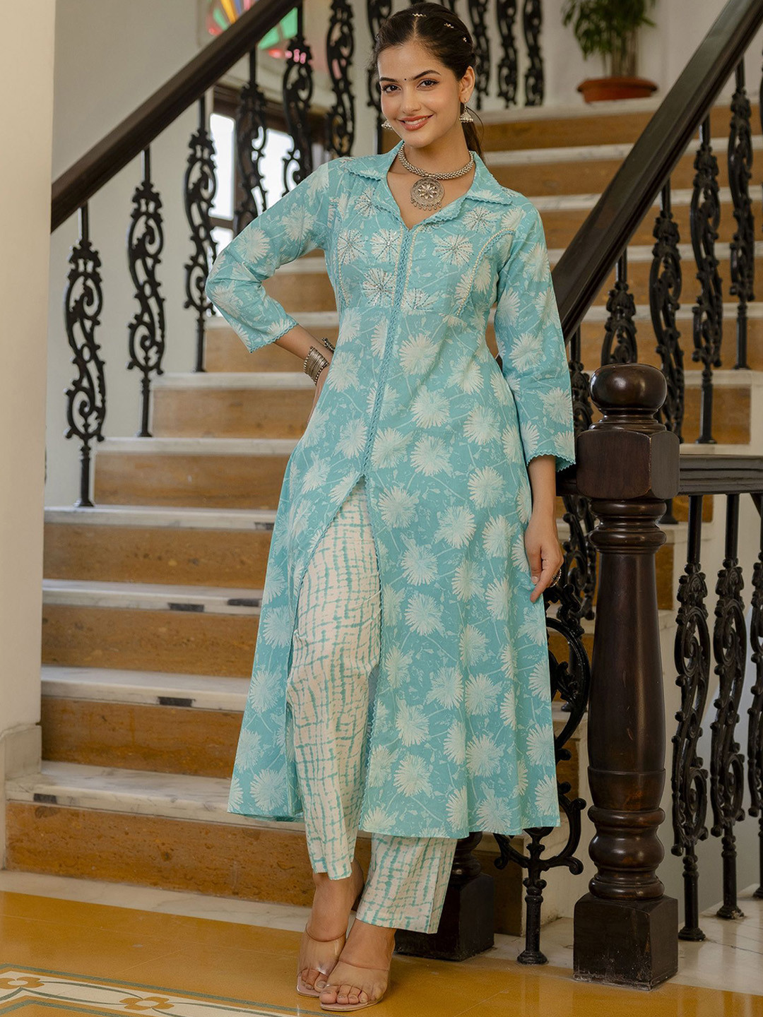 

Anouk Floral Print Lapel Collar High Slit Sequinned Pure Cotton A-Line Kurta With Pyjamas, Turquoise blue