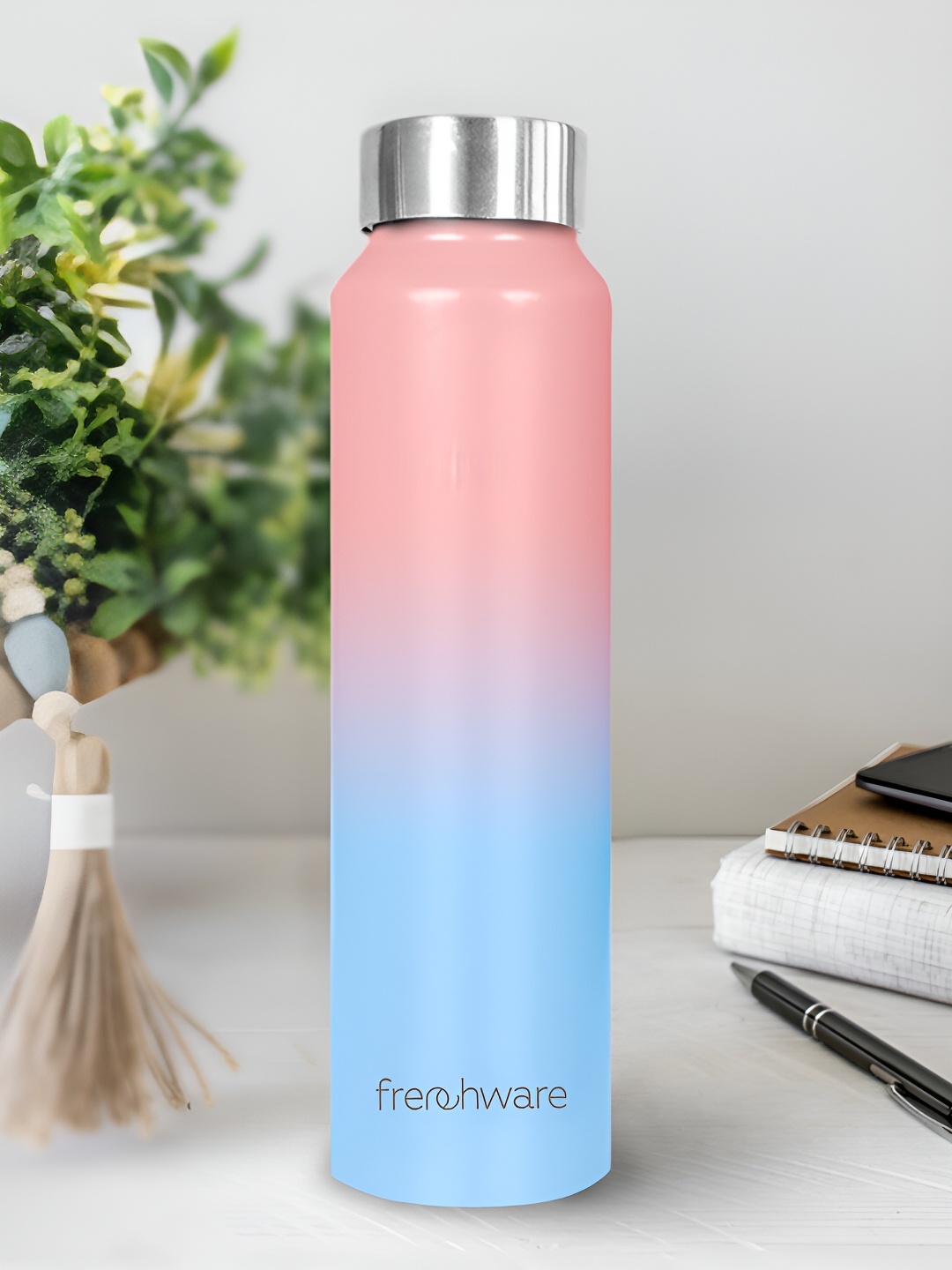 

Frenchware Peach-Coloured & Blue Single Stainless Steel Colourblocked Water Bottle 1L