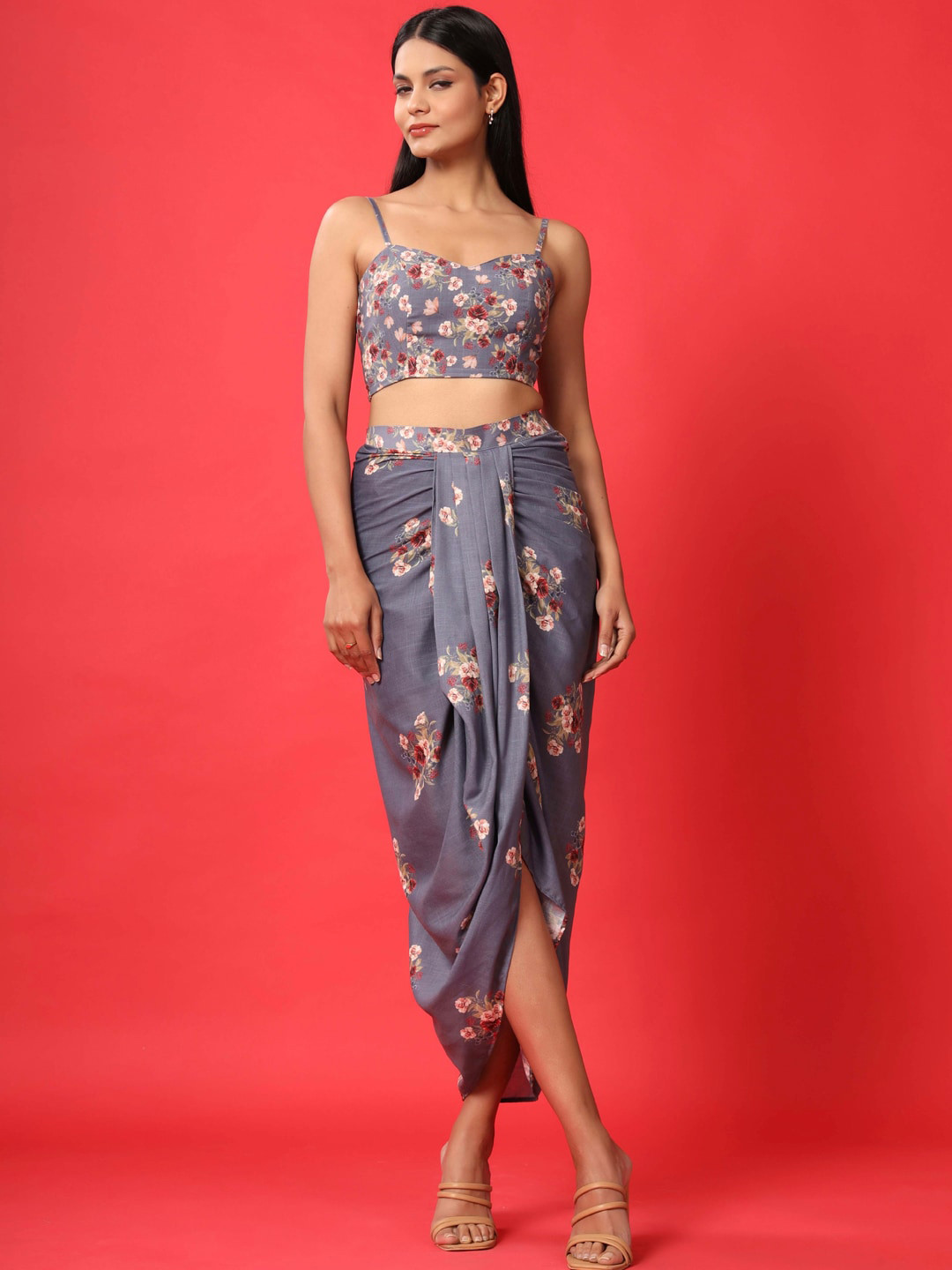 

Pasha Floral Printed Sweetheart Neck Sleeveless Top & Lungi Skirt, Blue