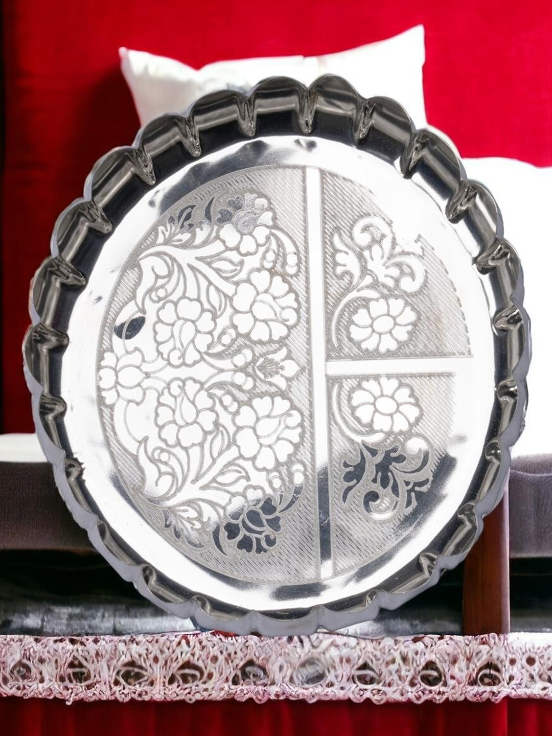 

Sigaram Silver Toned Floral Designed Plate With Lay