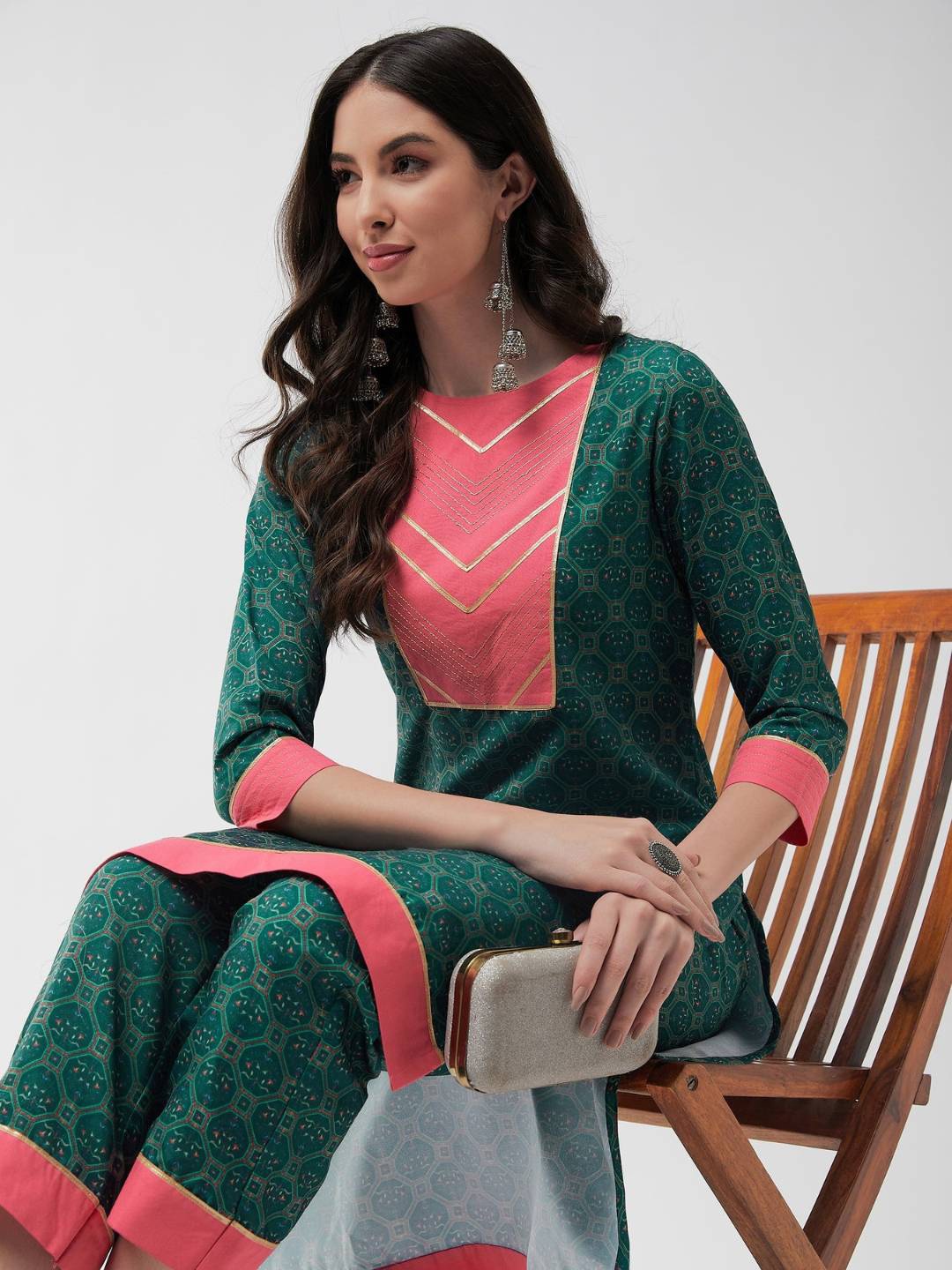 

Pannkh Ethnic Motifs Printed Round Neck Straight Kurta With Trousers, Green