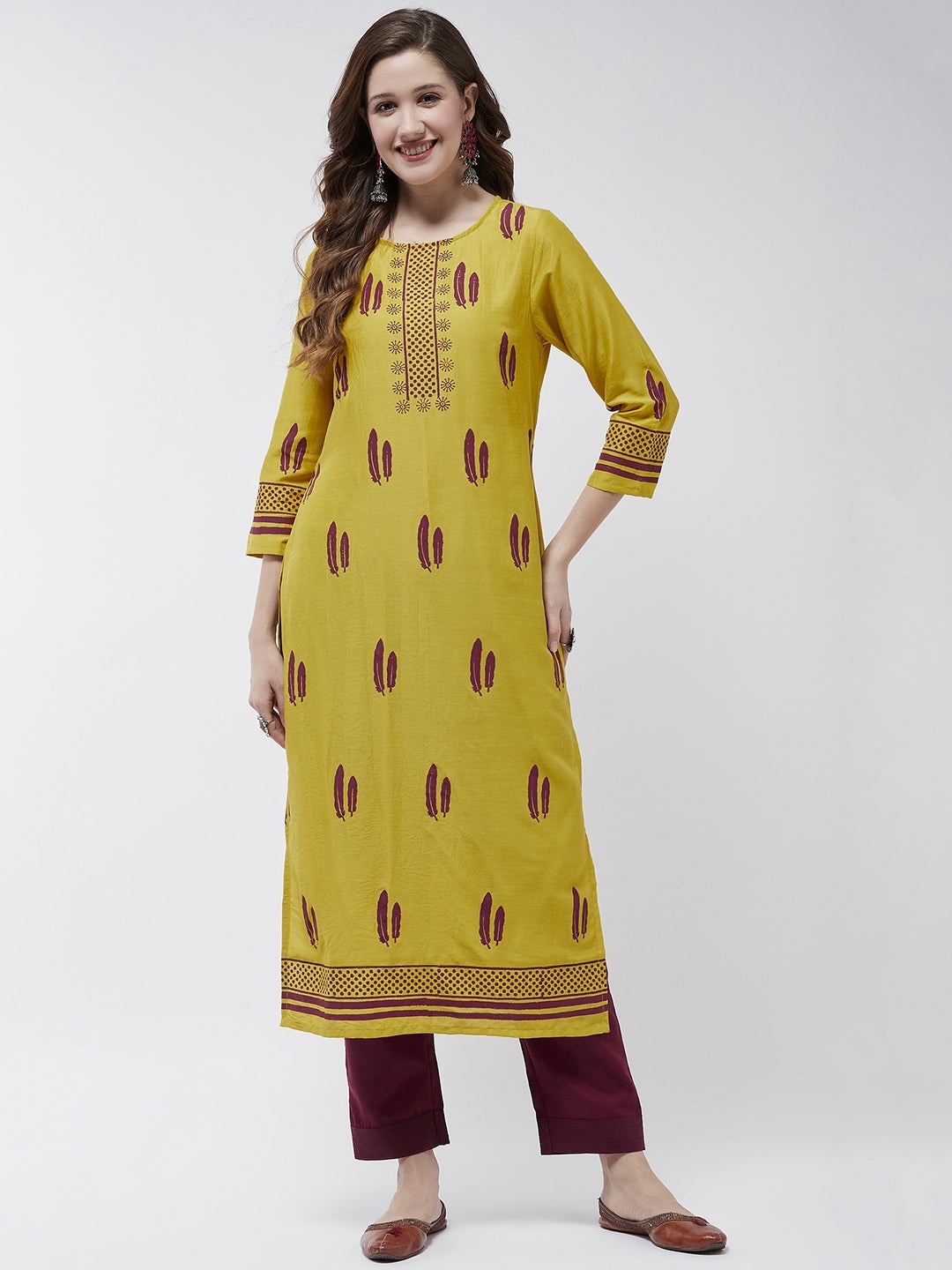 

Pannkh Ethnic Motifs Printed Round Neck Straight Kurta With Trousers, Mustard