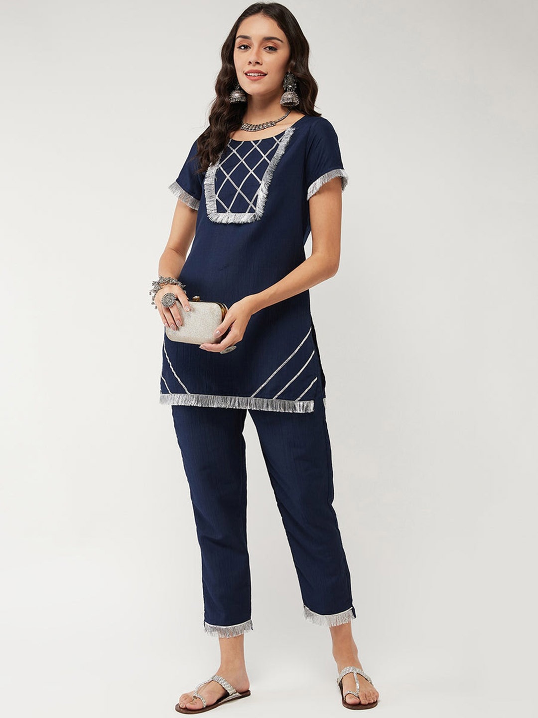 

Pannkh Round Neck Floral Embroidered Lace Detailed Straight Kurta with Trousers, Navy blue