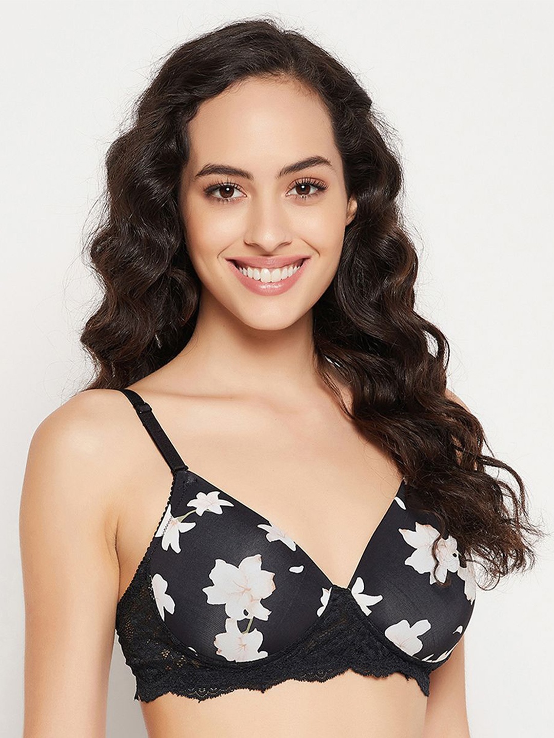 

Clovia Printed Full Coverage Lightly Padded T-shirt Bra With All Day Comfort, Black